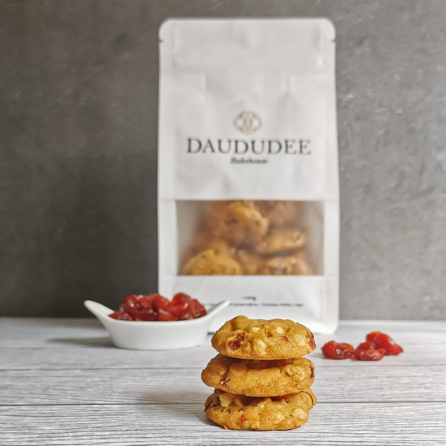 Daududee Cranberry White Chocolate